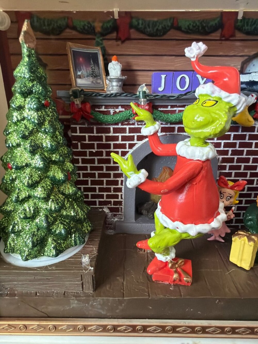 2025 Gemmy the Grinch Animated Tabletop Window Scene Musical Lighted w/Box - Picture 11 of 15